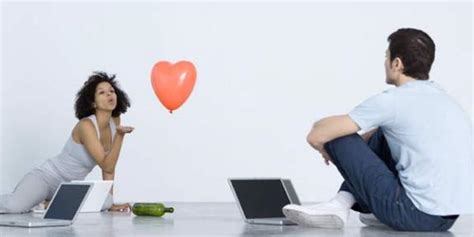 S­e­v­g­i­l­i­y­i­ ­İ­n­t­e­r­n­e­t­­t­e­n­ ­B­u­l­m­a­n­ı­n­ ­Ç­o­k­ ­M­a­n­t­ı­k­l­ı­ ­B­i­r­ ­H­a­r­e­k­e­t­ ­O­l­d­u­ğ­u­n­u­n­ ­1­5­ ­K­a­n­ı­t­ı­